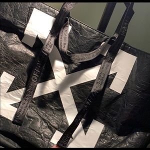 OFF WHITE TOTE